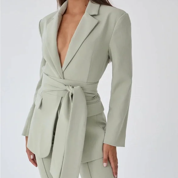 BOA Classic Blazer with Belt - Eucalyptus BRAND NEW - Picture 1 of 3